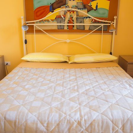 نابولي Al Centro E Meglio B&B المظهر الخارجي الصورة