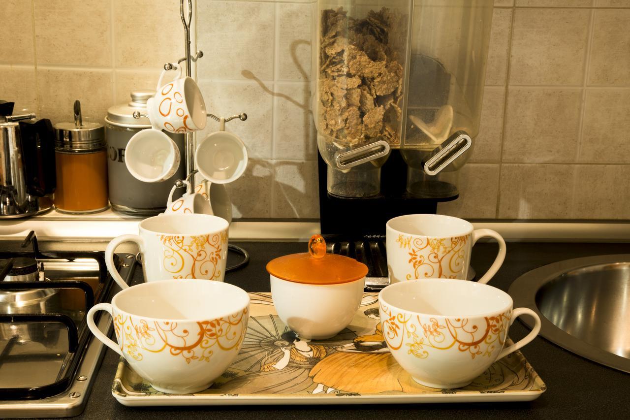 نابولي Al Centro E Meglio B&B المظهر الخارجي الصورة