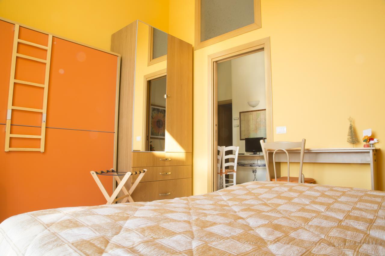 نابولي Al Centro E Meglio B&B المظهر الخارجي الصورة